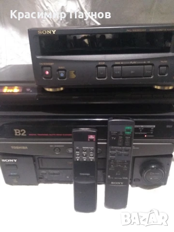 Три броя видеоапарата за ремонт / части .