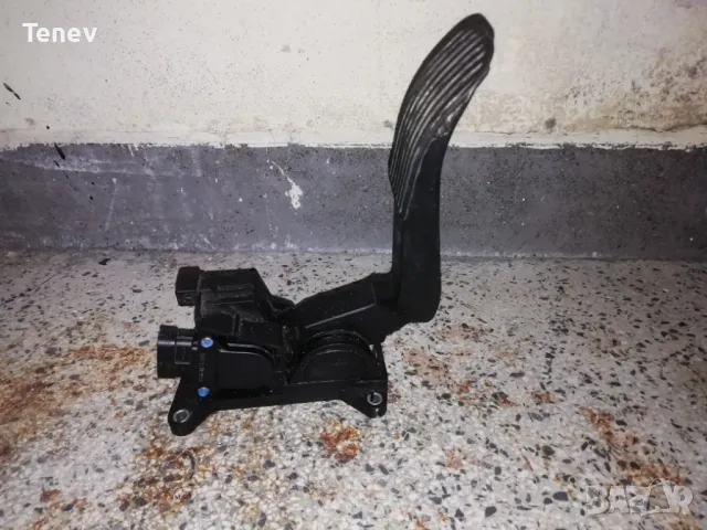 Mercedes-Benz Vito W639 Bosch педал за газта газов потенциометър Мерцедес Вито оригинален Бош , снимка 5 - Части - 47512421