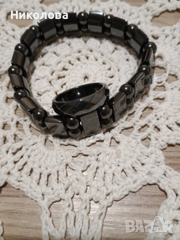 Гривна и пръстен от Хематит 