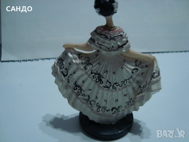 Ретро изящни порцеланови танцьорки  ПАНАМА, снимка 3 - Арт сувенири - 39023886