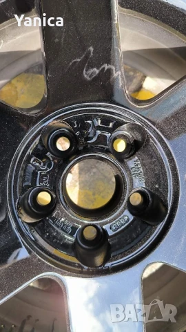 Джанти 17 цола А4S, снимка 4 - Гуми и джанти - 50818355