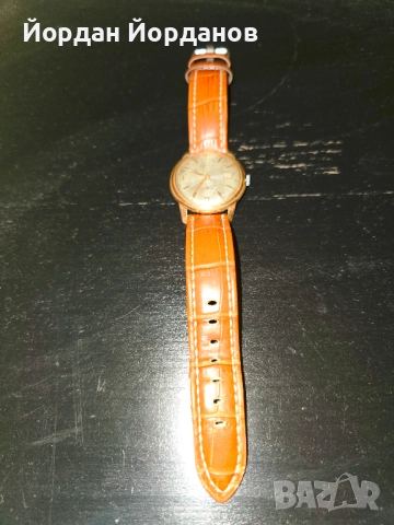 Продавам швейцарски мъжки часовник