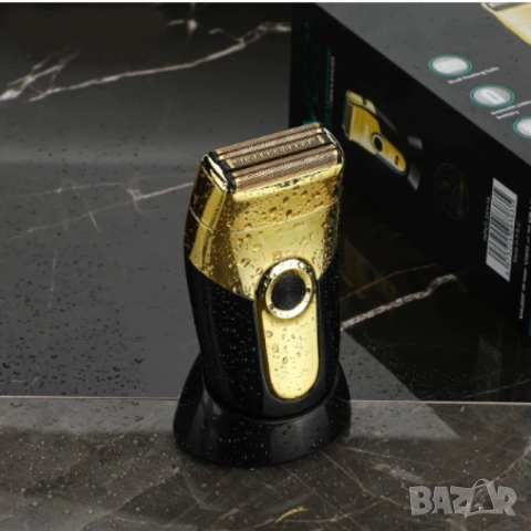 Професионална електрическа самобръсначка, VGR V-383, водоустойчива, LCD дисплей, стойка за зареждане, снимка 2 - Електрически самобръсначки - 53045168