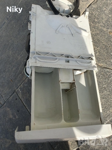 Чекмедже за препарат от пералня Bosch Classixx 5, снимка 2 - Перални - 53874768