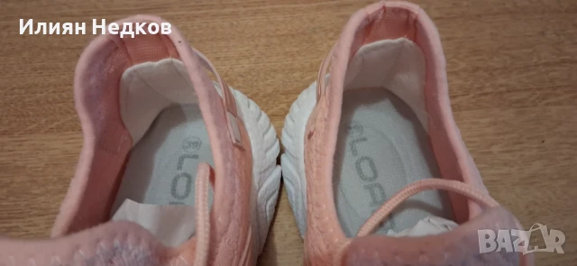 Дамски спортни обувки LOAP Oriena, снимка 3 - Маратонки - 51251649