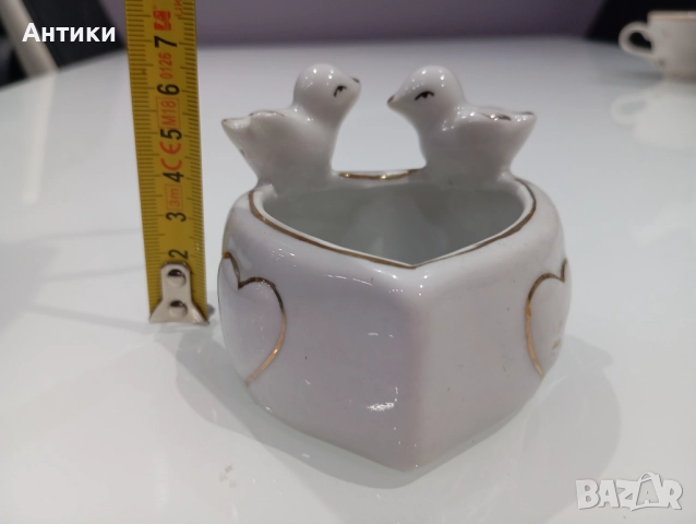 Стара порцеланова кутия за бижута , снимка 3 - Антикварни и старинни предмети - 52553703