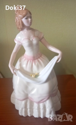 Порцеланова кукла ROYAL DOULTON , снимка 2 - Колекции - 52910271