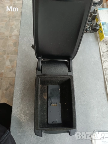 подлакътник Ауди а6 ц6, снимка 2 - Части - 53966375