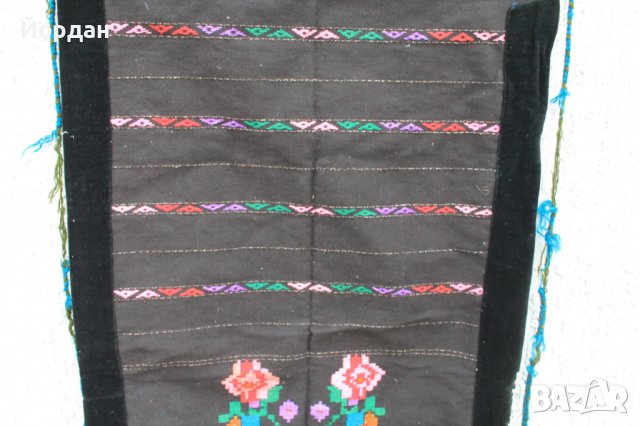 Нова вълнена бродирана престилка, снимка 3 - Антикварни и старинни предмети - 40157617