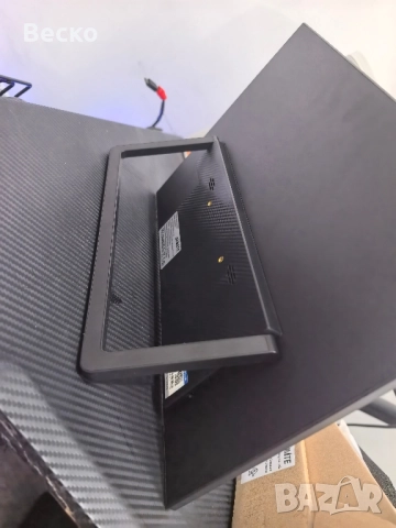 Подвижен Монитор 16инча 1920x1200 60hz, снимка 4 - Монитори - 52486173