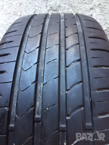 2бр.235/55 ZR17,KUMHO,DOT 4618, снимка 3 - Гуми и джанти - 44366549