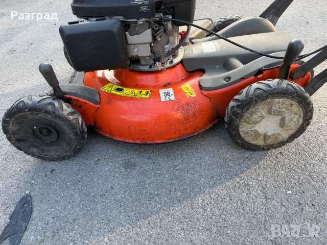 Бензинова косачка Husqvarna R152SVH  HONDA  със самоход, снимка 10 - Градинска техника - 54163100