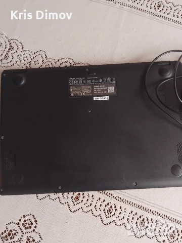 Лаптоп ASUS Vivobook E410MA 14 инча , снимка 3 - Лаптопи за дома - 52590094