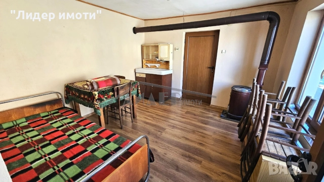 Къща с дворно място от 507 кв.м. в с. Цалапица, снимка 8 - Къщи - 52120605