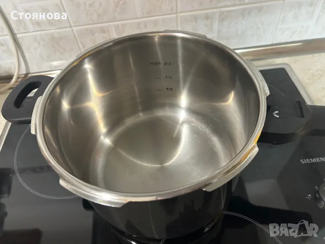 Тенджера под налягане Tefal, снимка 4 - Съдове за готвене - 49633010