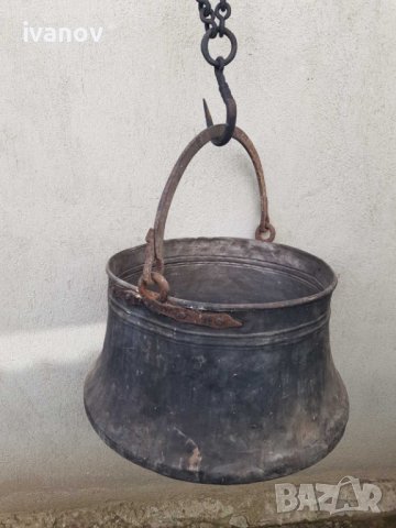 Голям меден котел с верига, снимка 6 - Антикварни и старинни предмети - 39889768