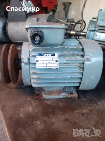 Ел двигател 550w на 920 об , снимка 2 - Електродвигатели - 49414256