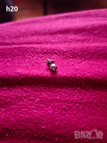 Обеца от медицинска стомана 