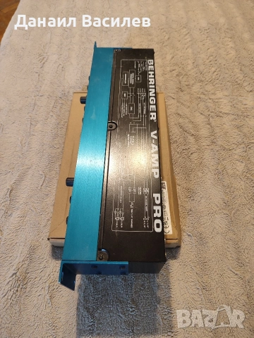Behringer V-Amp Pro – Рак процесор за китара (amp моделинг + ефекти), снимка 3 - Китари - 54219317