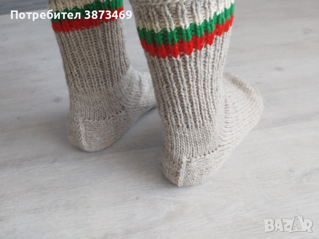 Вълнени чорапи ръчно плетени, снимка 2 - Мъжки чорапи - 44926800