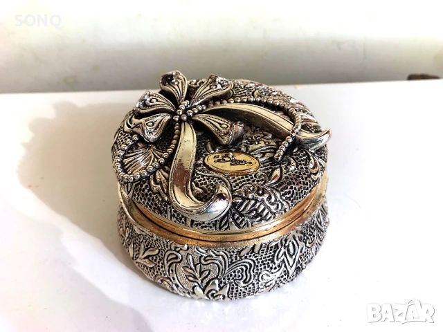 Прекрасна Дизайнерска Кутия За Бижута "Bergers"