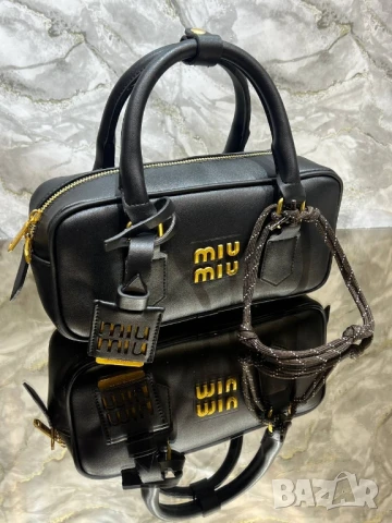 чанти Miu Miu , снимка 3 - Чанти - 50640799