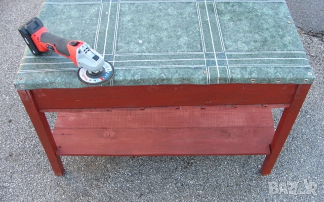 Българска Дървена Шлосерска Работнa МАСА 103x58x67 см Плот Тезгях с Балатум и Рафтове Стелажи БАРТЕР, снимка 4 - Други инструменти - 51947004