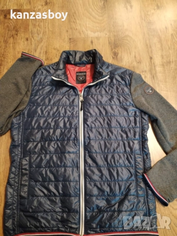 napapijri light - страхотно мъжко яке КАТО НОВО М, снимка 2 - Якета - 52681420