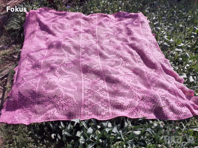 Стара голяма розова покривка плетена на една кука, снимка 3 - Антикварни и старинни предмети - 53280109