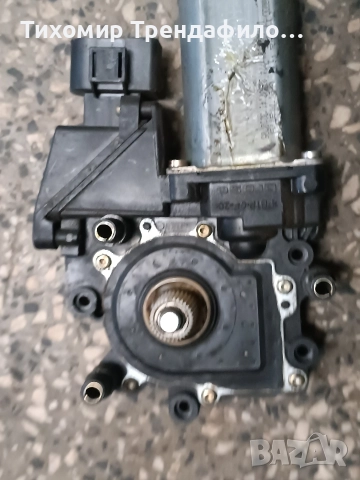 Left front window motor AUDI A8 D2 4D0959801G 119020-113 моторче предна лява врата А8