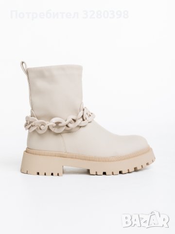 Дамски модерни боти в бежов цвят внос от Италия, снимка 5 - Дамски боти - 42627521