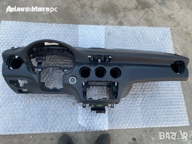 17668013019H68 Арматурно табло с еърбег от Mercedes GLA X156, 2016 г.