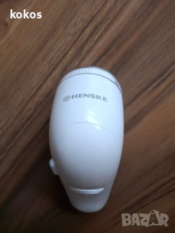 Уред за премахване на влакна, мъх и топчета от дрехи, снимка 2 - Други стоки за дома - 50879177