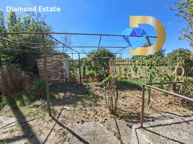 Двуетажна къща в село Пъстрен, обл. Стара Загора, снимка 11 - Къщи - 56222777