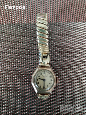 Продавам стар, немски часовник ЗentRa.Работещ.Механичен., снимка 1 - Антикварни и старинни предмети - 40112460