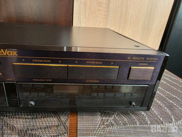 Продавам тунер Revox B260S , снимка 3 - Ресийвъри, усилватели, смесителни пултове - 56442724