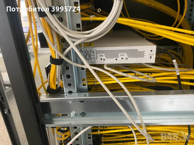 CISCO WS-C2960L-24PS-LL - Catalyst 2960L 24 port GigE with PoE, 4 x 1G SFP, LAN Lite, снимка 4 - Друга електроника - 49123847