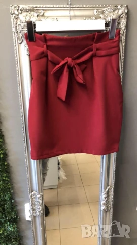 пола с висока талия и колан 