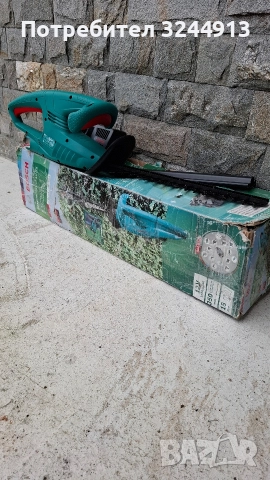 Aкумулаторна ножица за жив плет/храсторез Bosch EasyHedgeCut 12-35 / 12 V , 2 Ah , 35 см /, снимка 5 - Градинска техника - 52915275