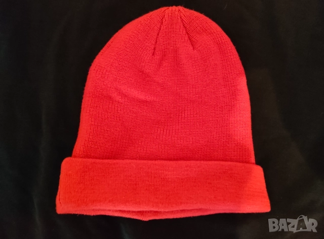 Зимна шапка PUMA FERRARI, лимитирана сеия not for sale , снимка 3 - Фен артикули - 52803233