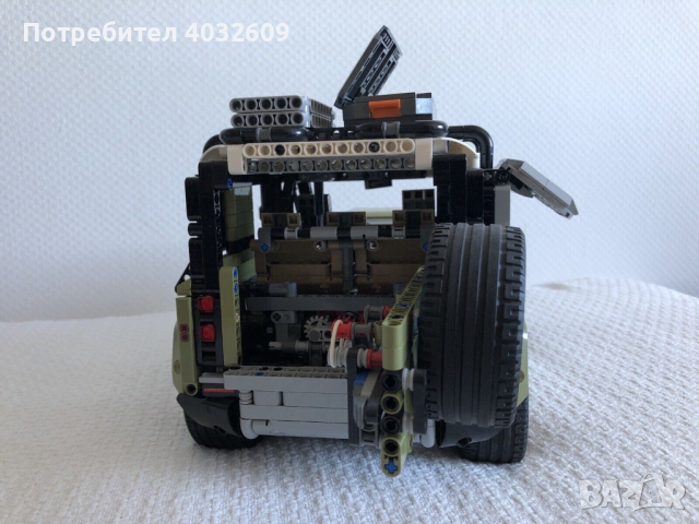 LEGO Technic Land Rover Defender 2573 части/елемента, снимка 6 - Конструктори - 44796348