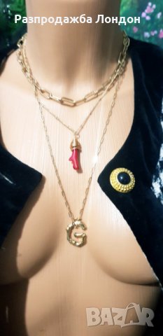 Колие стилно,корал,буква.Лондон, снимка 3 - Колиета, медальони, синджири - 29860891