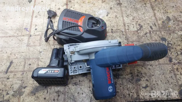 Ръчен циркуляр Bosch GKS 12 V-LI, снимка 1