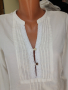 Красива бяла риза/блуза с дантела и копченца на бюста, снимка 2