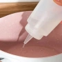 Гъвкава пластмасова бутилка с тънък накрайник тип squeeze bottle универсална с дозатор, снимка 1