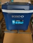 IGLOO Хладилна кутия MaxCold Latitude 62 Qt Roller Cooler, снимка 2