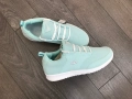 ЦЕНА ПОДАРЪК!!! Оригинални маратонки Lacoste - 39, снимка 5