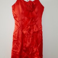 Нова червена сатенена рокля, снимка 2 - Рокли - 29254584