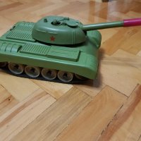 Руска пластмасова играчка танк на батерии, снимка 8 - Колекции - 30236767