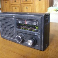 Старо съветско работещо радио Сокол-304 от 1980-те години, снимка 4 - Антикварни и старинни предмети - 42876652